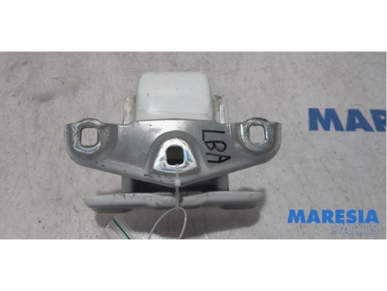 Opel - Vivaro - Tailgate hinge