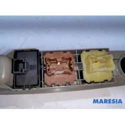 Renault - ZOE - Multi-functional window switch