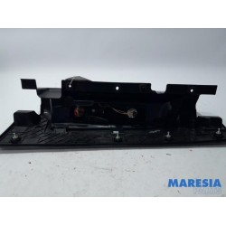Opel - Vivaro - Achterlicht links