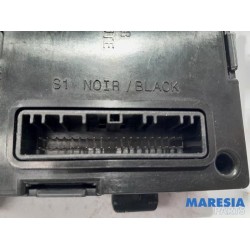 Opel - Vivaro - Engine management computer