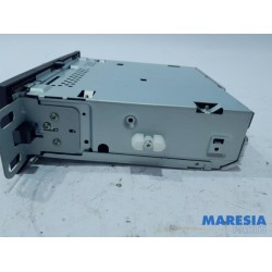 Opel - Vivaro - Radio