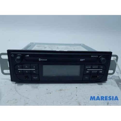 Opel - Vivaro - Radio
