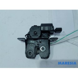 Renault - ZOE - Tailgate lock mechanism