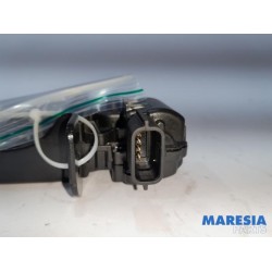 Renault - ZOE - Tailgate lock mechanism