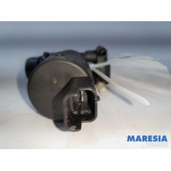 Renault - ZOE - Windscreen washer pump