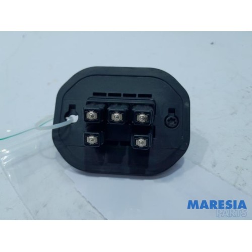 Opel - Vivaro - Sliding door switch