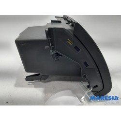 Opel - Vivaro - Glovebox