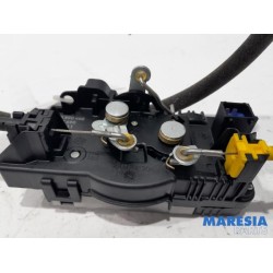 Opel - Vivaro - Minibus/van rear door lock mechanism