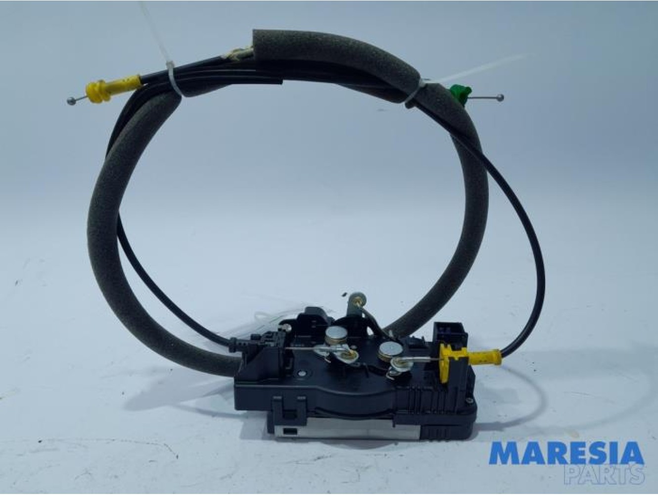 Opel - Vivaro - Minibus/van rear door lock mechanism