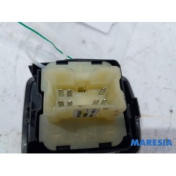 Opel - Vivaro - Multi-functional window switch