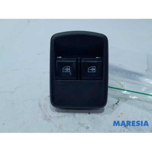 Opel - Vivaro - Multi-functional window switch