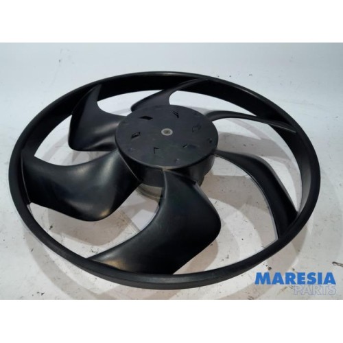 Opel - Vivaro - Fan motor