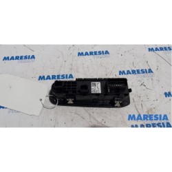 Peugeot - 308 - Multi-functional window switch