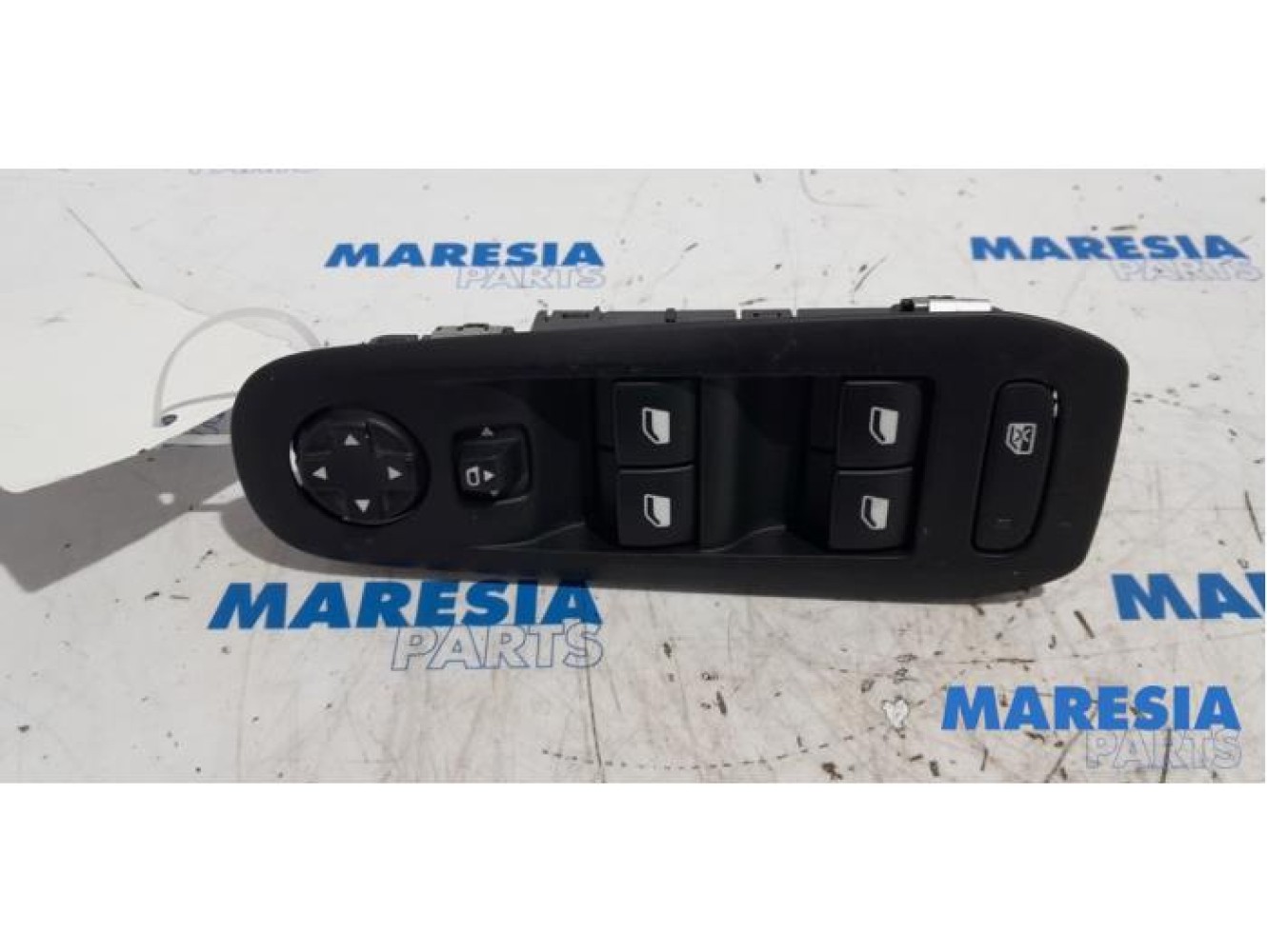 Peugeot - 308 - Multi-functional window switch