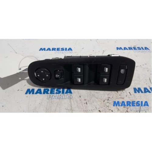 Peugeot - 308 - Multi-functional window switch