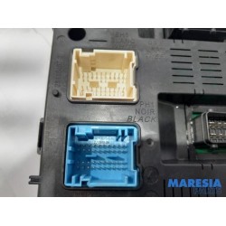 Peugeot - 5008 - Fuse box