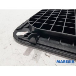 Renault - Scenic - Storage compartment