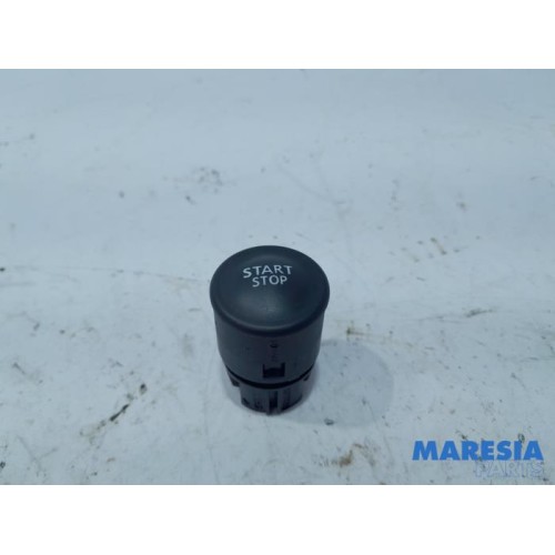 Renault - Scenic - Start/stop switch