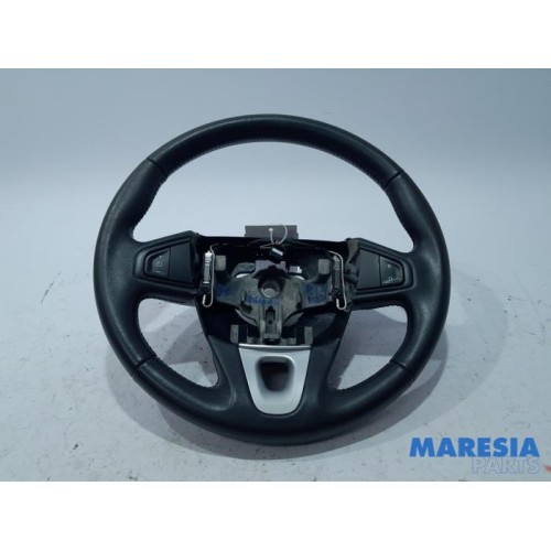 Renault - Scenic - Steering wheel