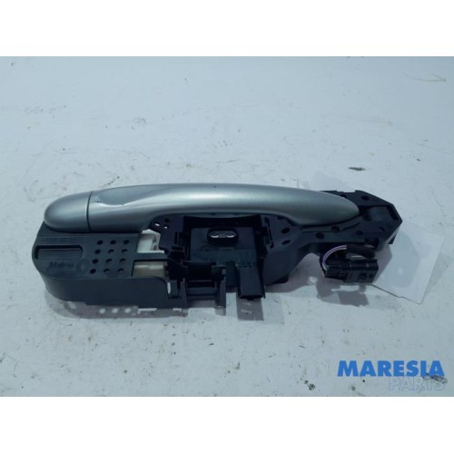 Renault - Scenic - Front door handle 4-door, right