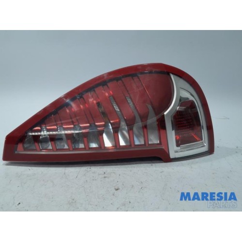 Renault - Scenic - Taillight, right