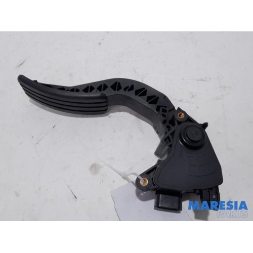 Renault - Scenic - Gaspedaalpositie Sensor