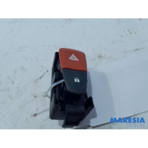 Renault - Scenic - Panic lighting switch