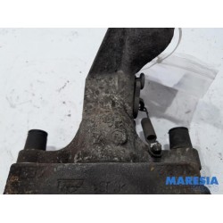 Peugeot - 308 - Rear brake calliper, left