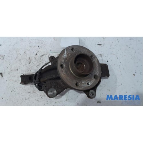 Renault - Scenic - Achsschenkel links vorne