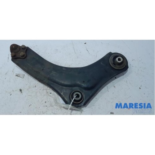 Renault - Scenic - Front lower wishbone, left