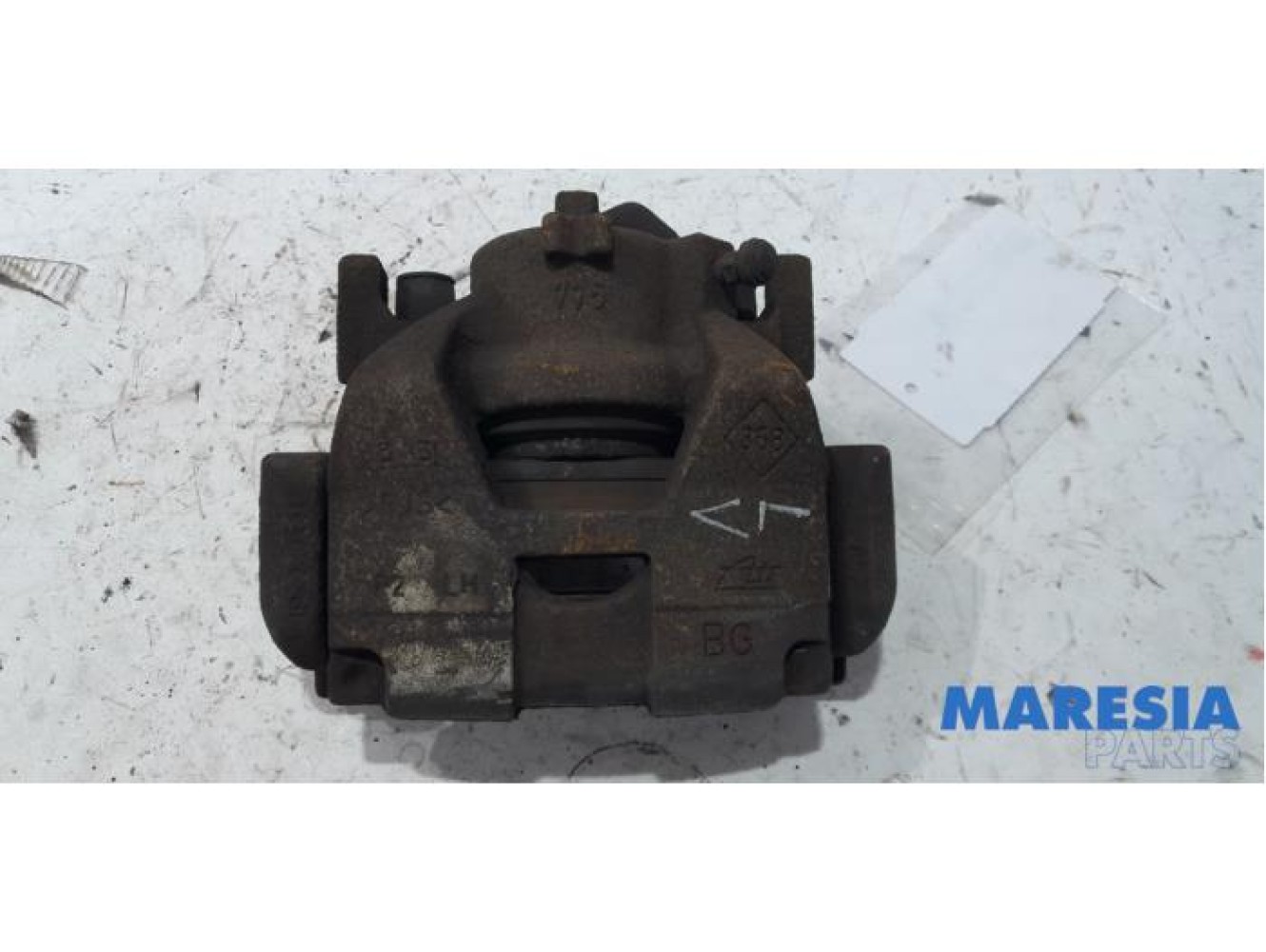 Renault - Scenic - Front brake calliper, left