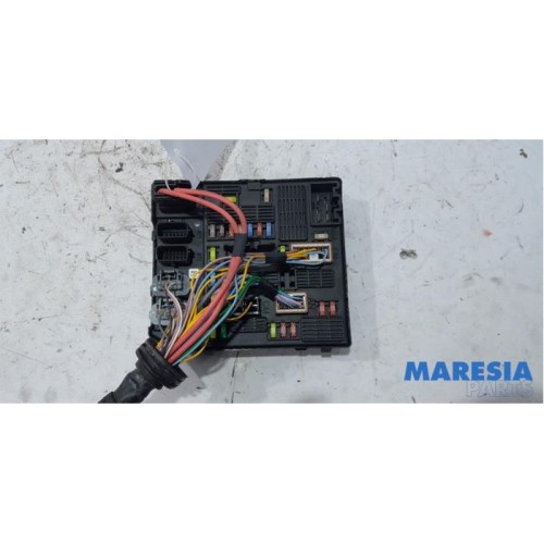 Renault - Scenic - Fuse box