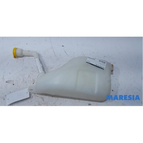 Renault - Scenic - Front windscreen washer reservoir