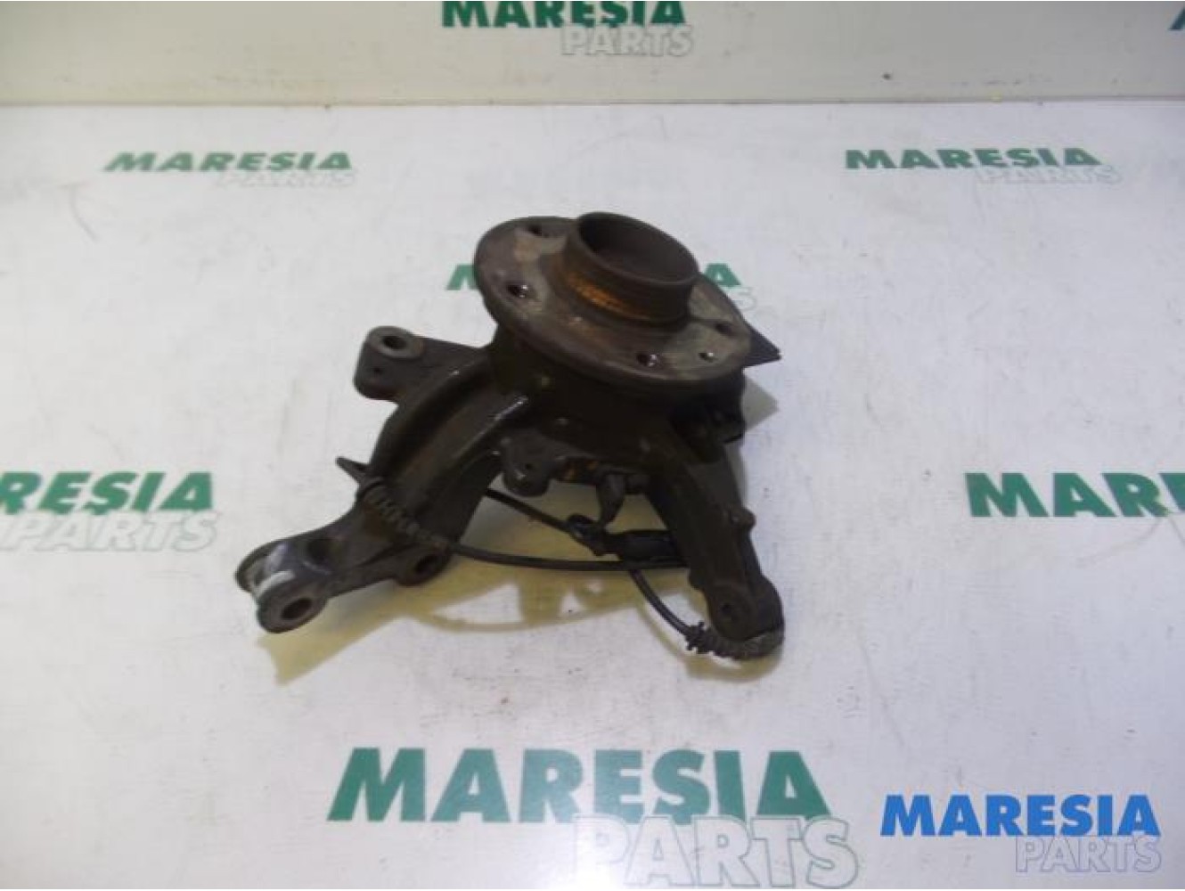 Renault - Megane Scenic - Fusee rechts-voor