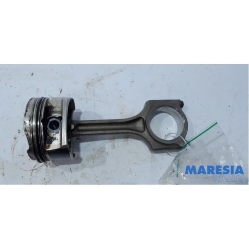 Peugeot - 3008 - Piston