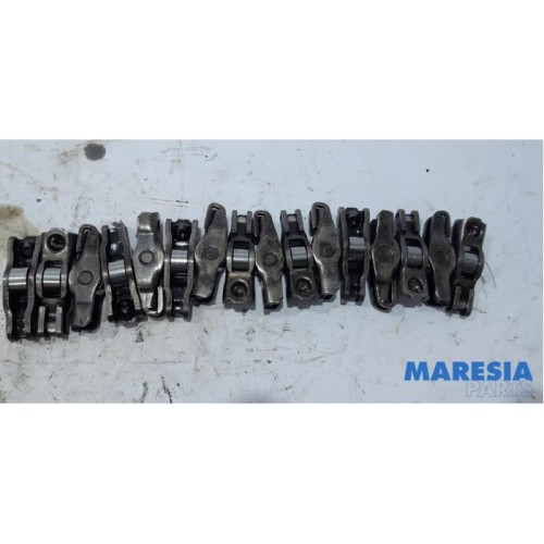 Peugeot - 5008 - Rocker arm