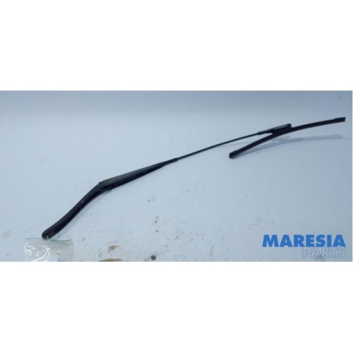 Alfa Romeo - Mito - Front wiper arm