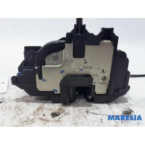 Renault - Clio - Front door lock mechanism 4-door, right