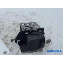 Renault - Clio - Cooling fan resistor