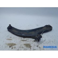 Renault - Clio - Front lower wishbone, right