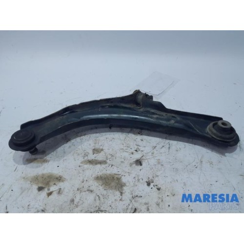 Renault - Clio - Front lower wishbone, right