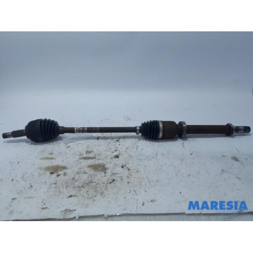 Renault - Clio - Front drive shaft, right