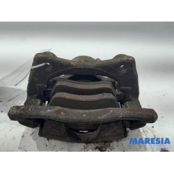 Renault - Clio - Front brake calliper, right