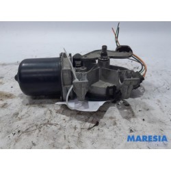Renault - Clio - Front wiper motor