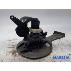 Renault - Clio - Spare wheel lift mechanism