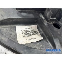 Renault - Clio - Spare wheel lift mechanism