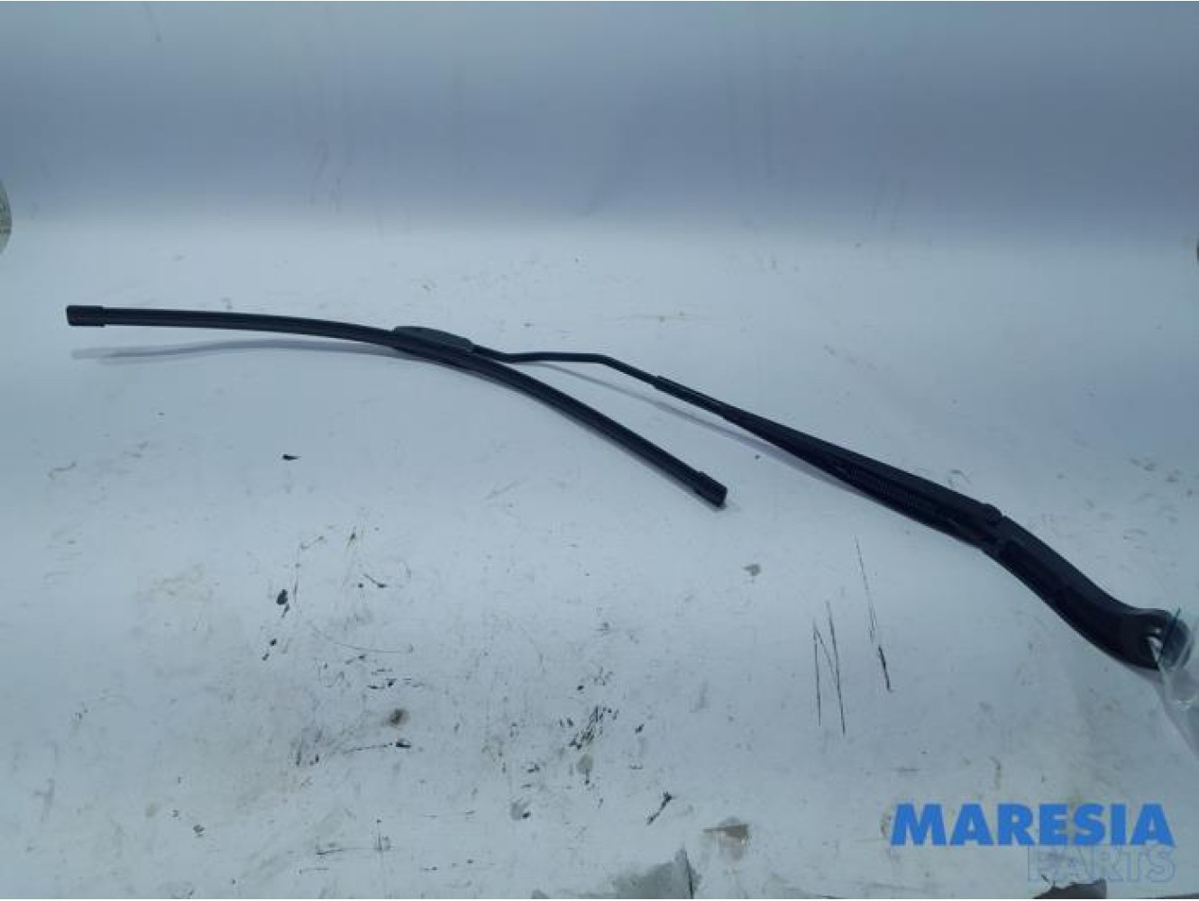 Peugeot - Expert - Front wiper arm