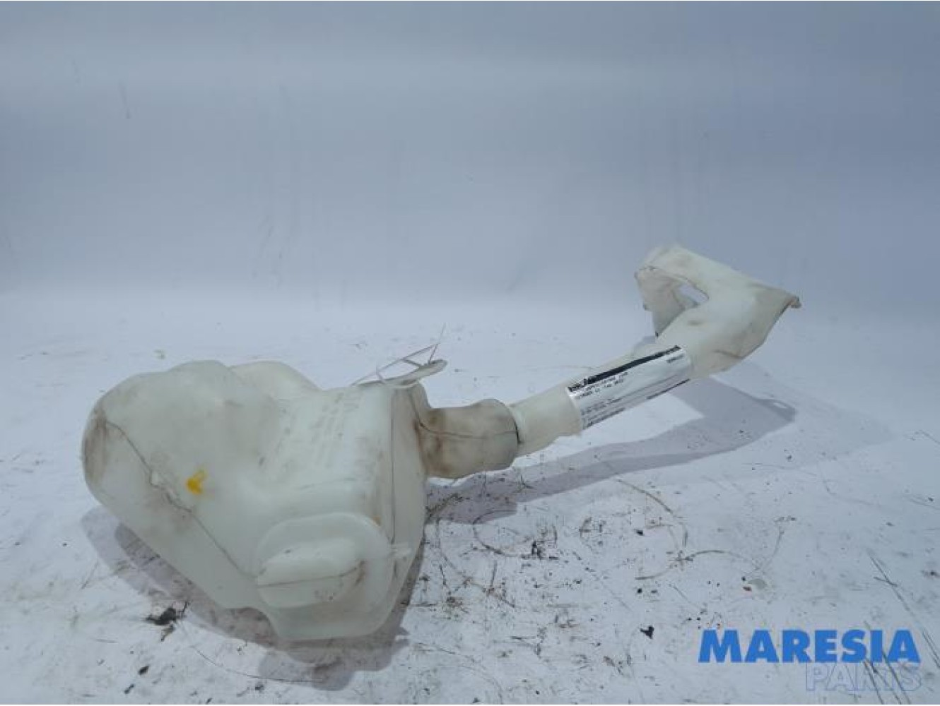 Citroen - C3 - Front windscreen washer reservoir