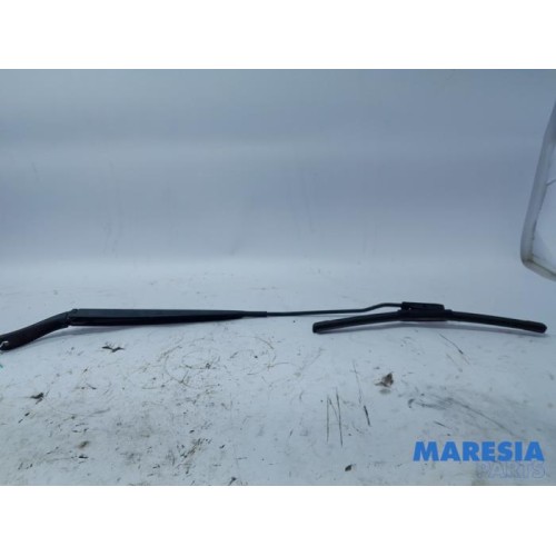Citroen - C3 - Front wiper arm