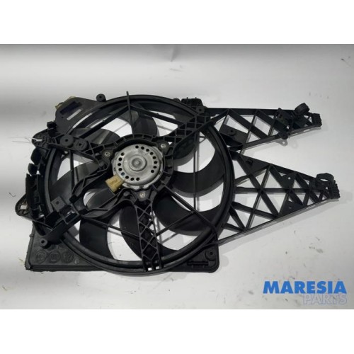 Fiat - Doblo - Fan motor
